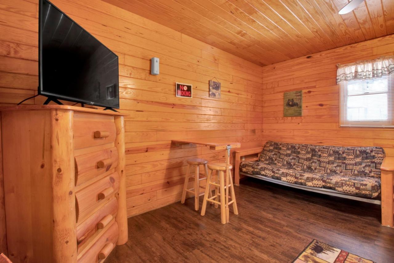 Arrow Creek Camp And Cabins Gatlinburg Eksteriør billede