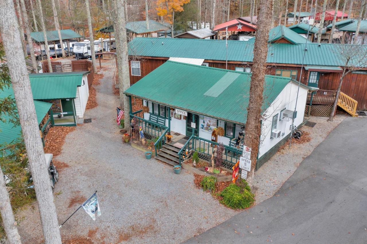 Arrow Creek Camp And Cabins Gatlinburg Eksteriør billede