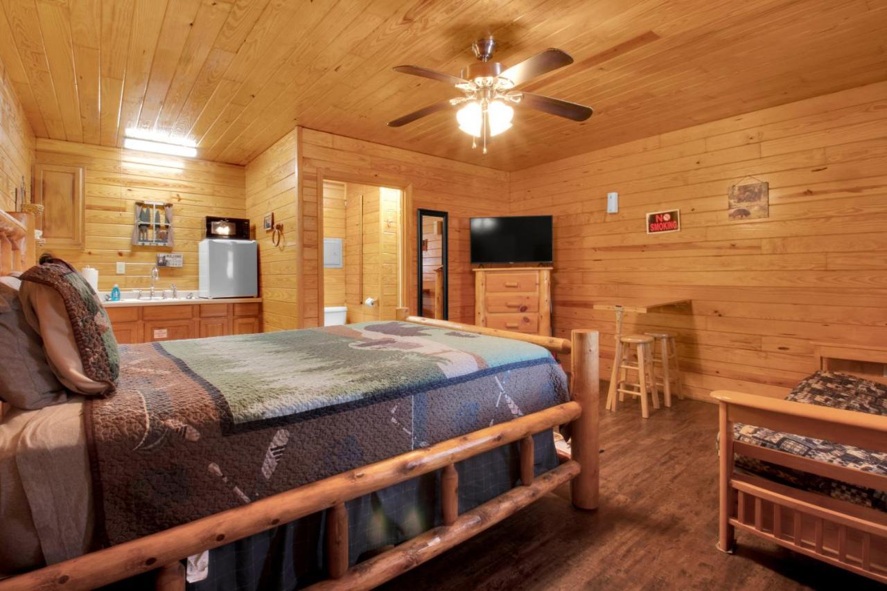 Arrow Creek Camp And Cabins Gatlinburg Eksteriør billede
